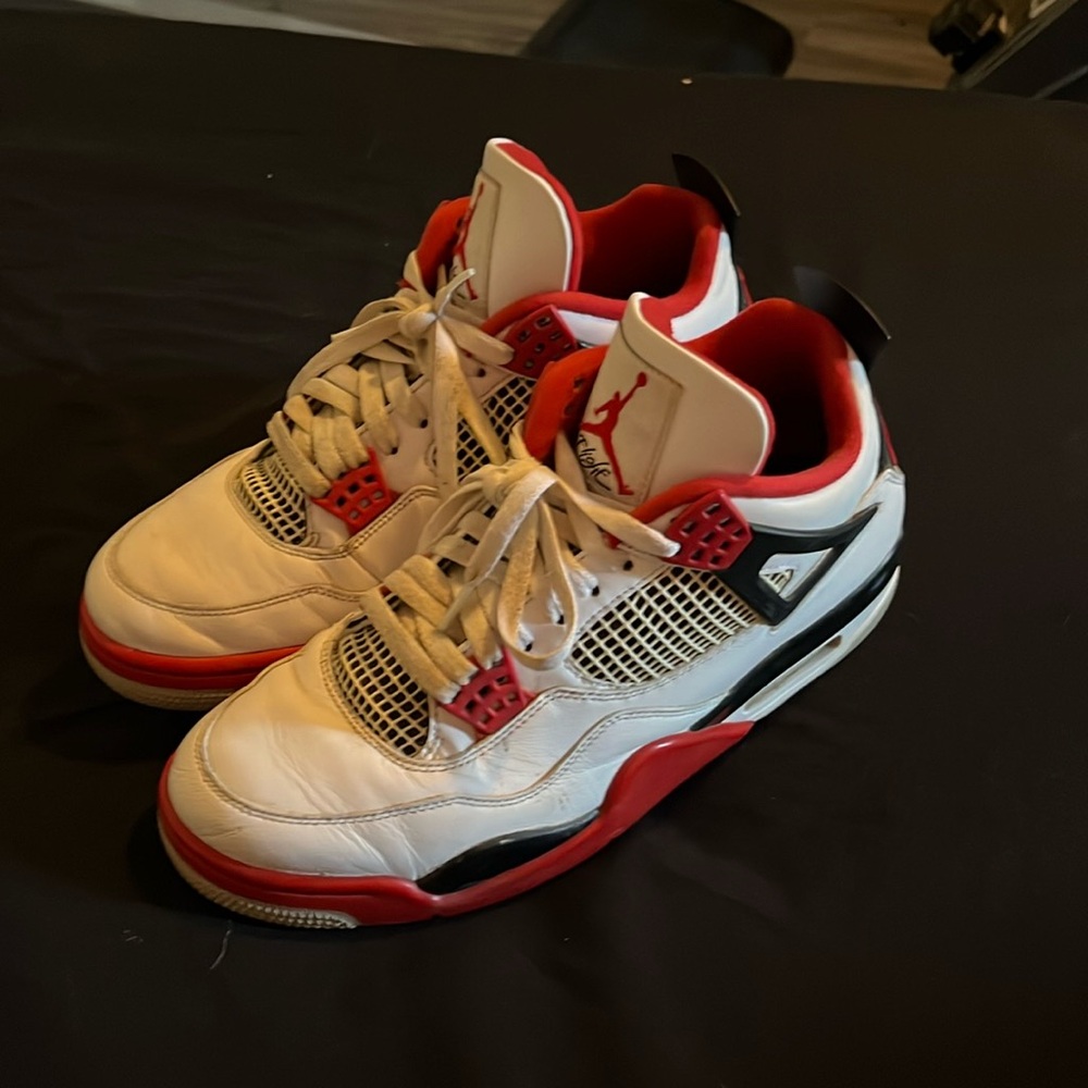 Jordan 4 OG Fire Red